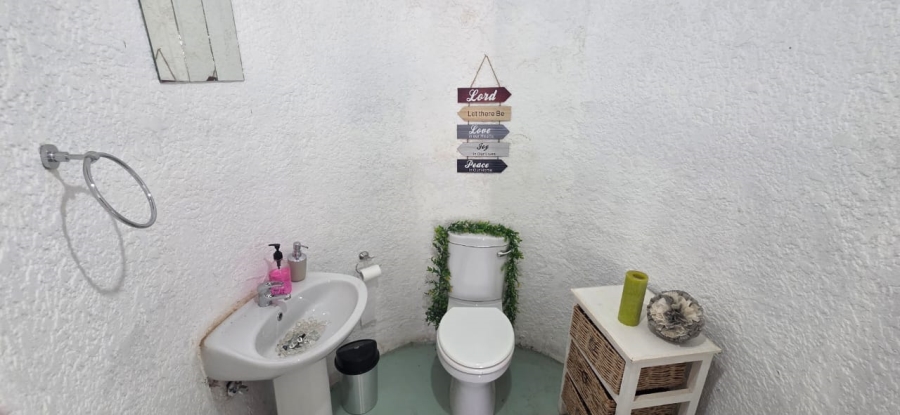 4 Bedroom Property for Sale in Flamwood North West